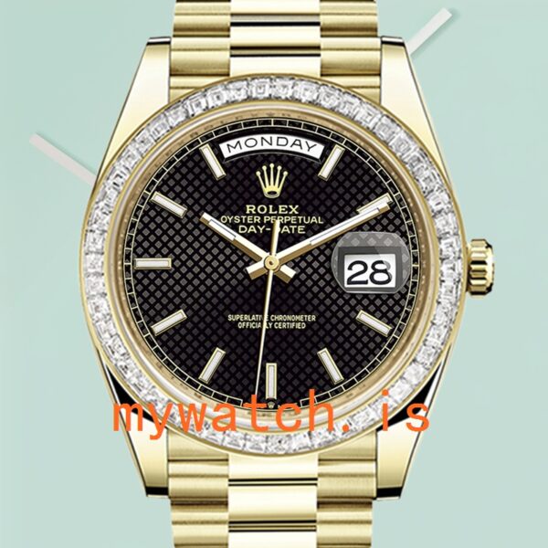 Tag Heuer Monaco 43mm MonacoBKAR-002 Men Rubber Band: Original vs. Replica
